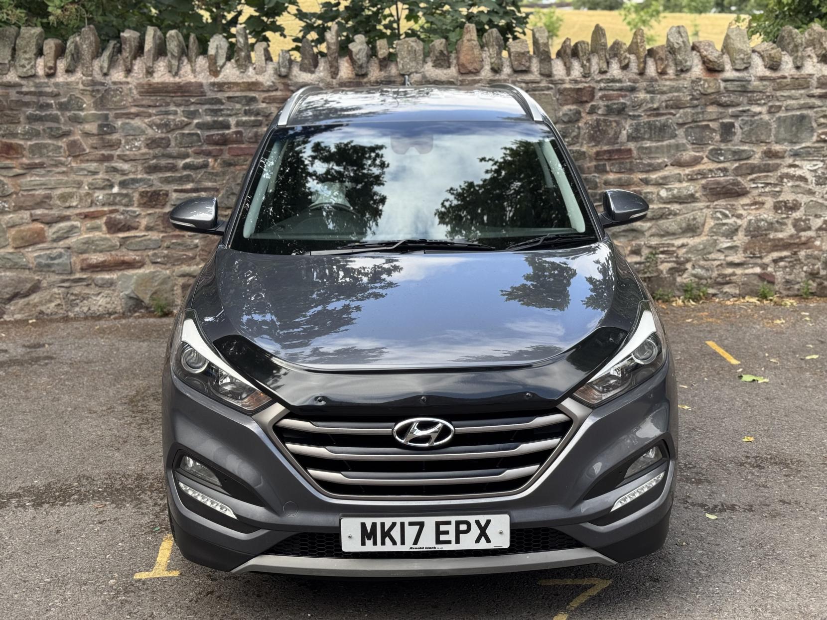 Hyundai TUCSON 1.7 CRDi Blue Drive SE Nav SUV 5dr Diesel DCT Euro 6 (s/s) (141 ps)
