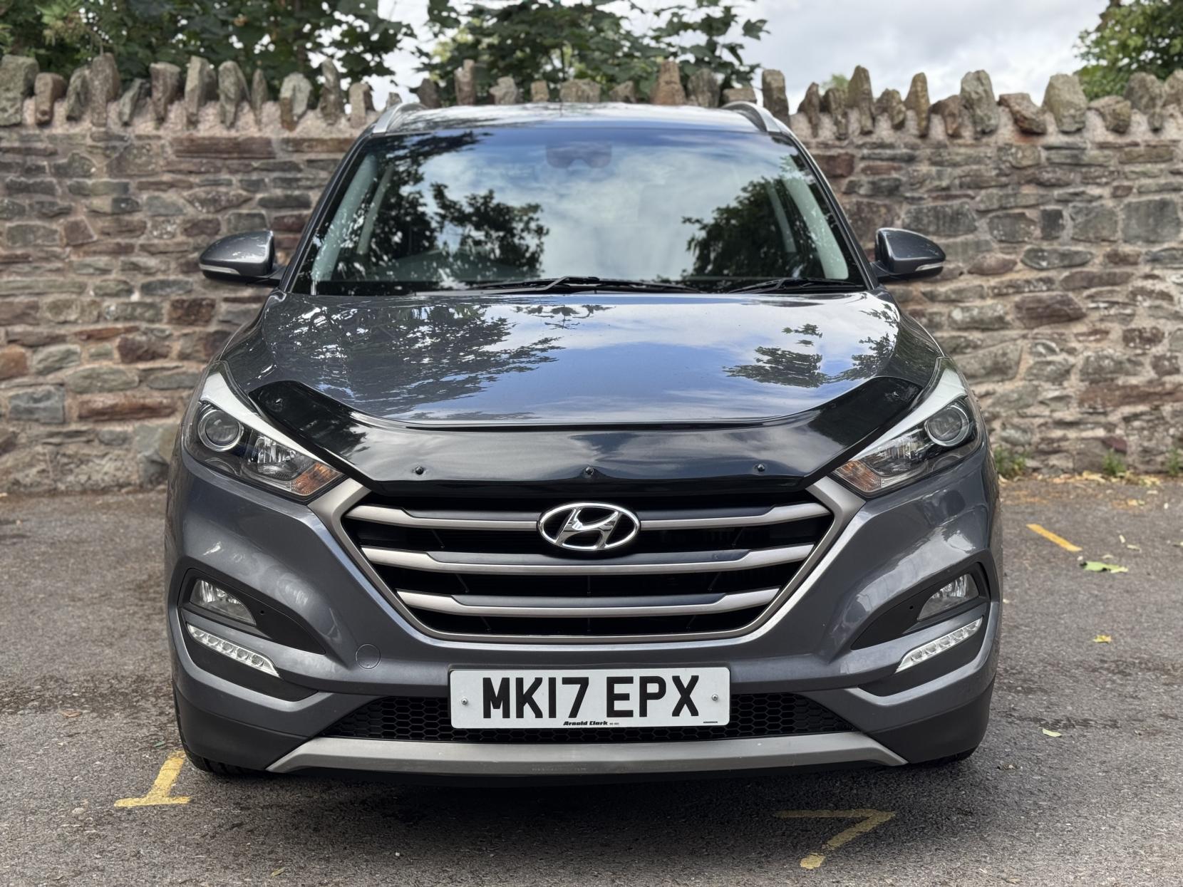 Hyundai TUCSON 1.7 CRDi Blue Drive SE Nav SUV 5dr Diesel DCT Euro 6 (s/s) (141 ps)