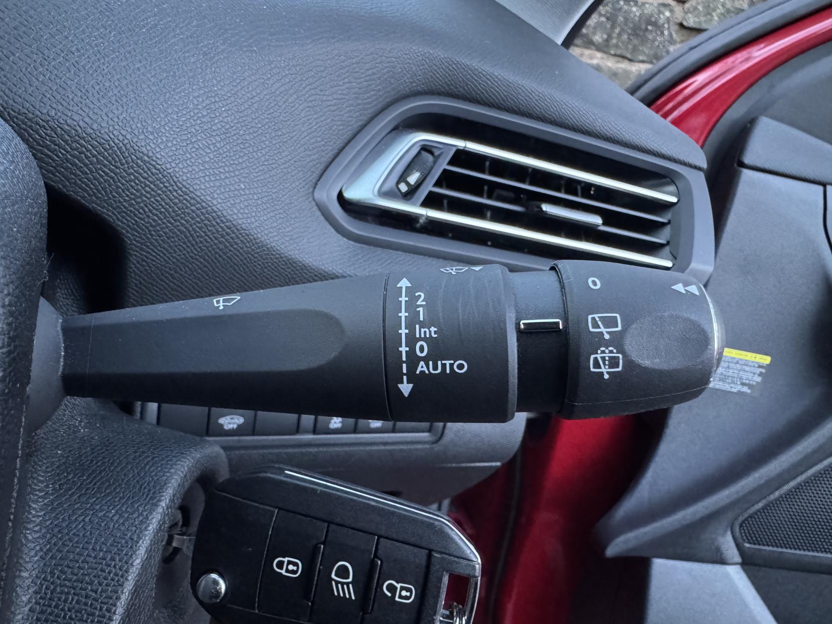 Peugeot 308 SW 1.2 PureTech Allure Estate 5dr Petrol EAT Euro 6 (s/s) (130 ps)