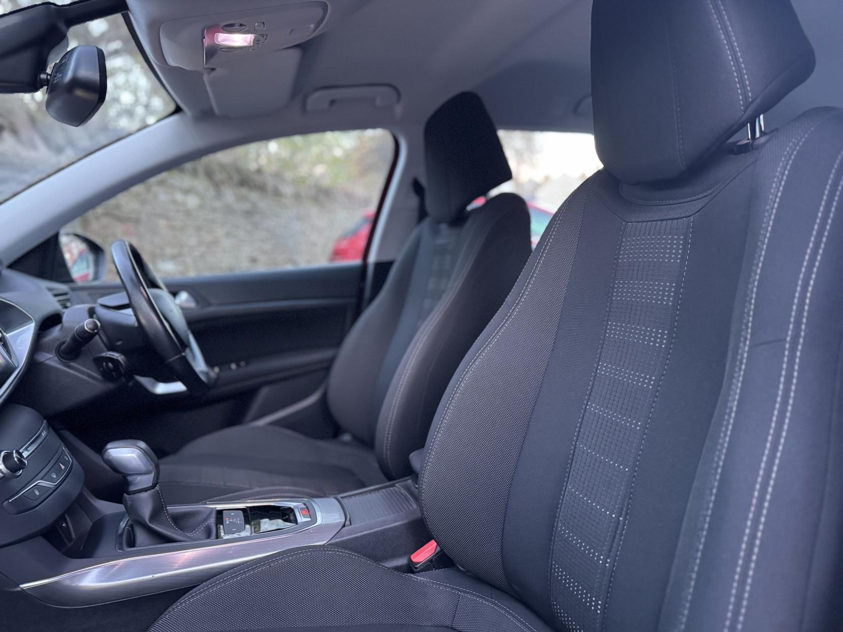 Peugeot 308 SW 1.2 PureTech Allure Estate 5dr Petrol EAT Euro 6 (s/s) (130 ps)