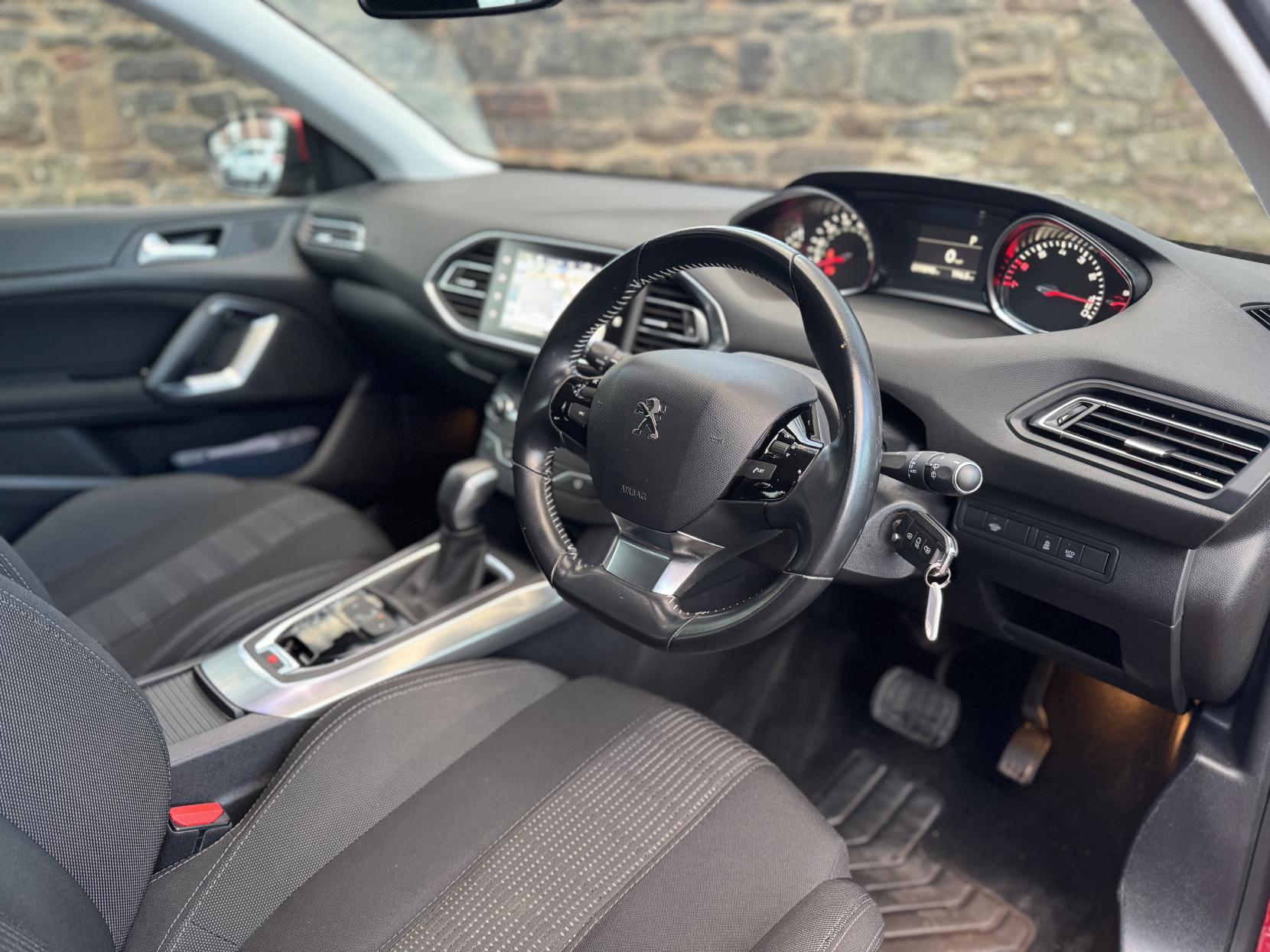 Peugeot 308 SW 1.2 PureTech Allure Estate 5dr Petrol EAT Euro 6 (s/s) (130 ps)