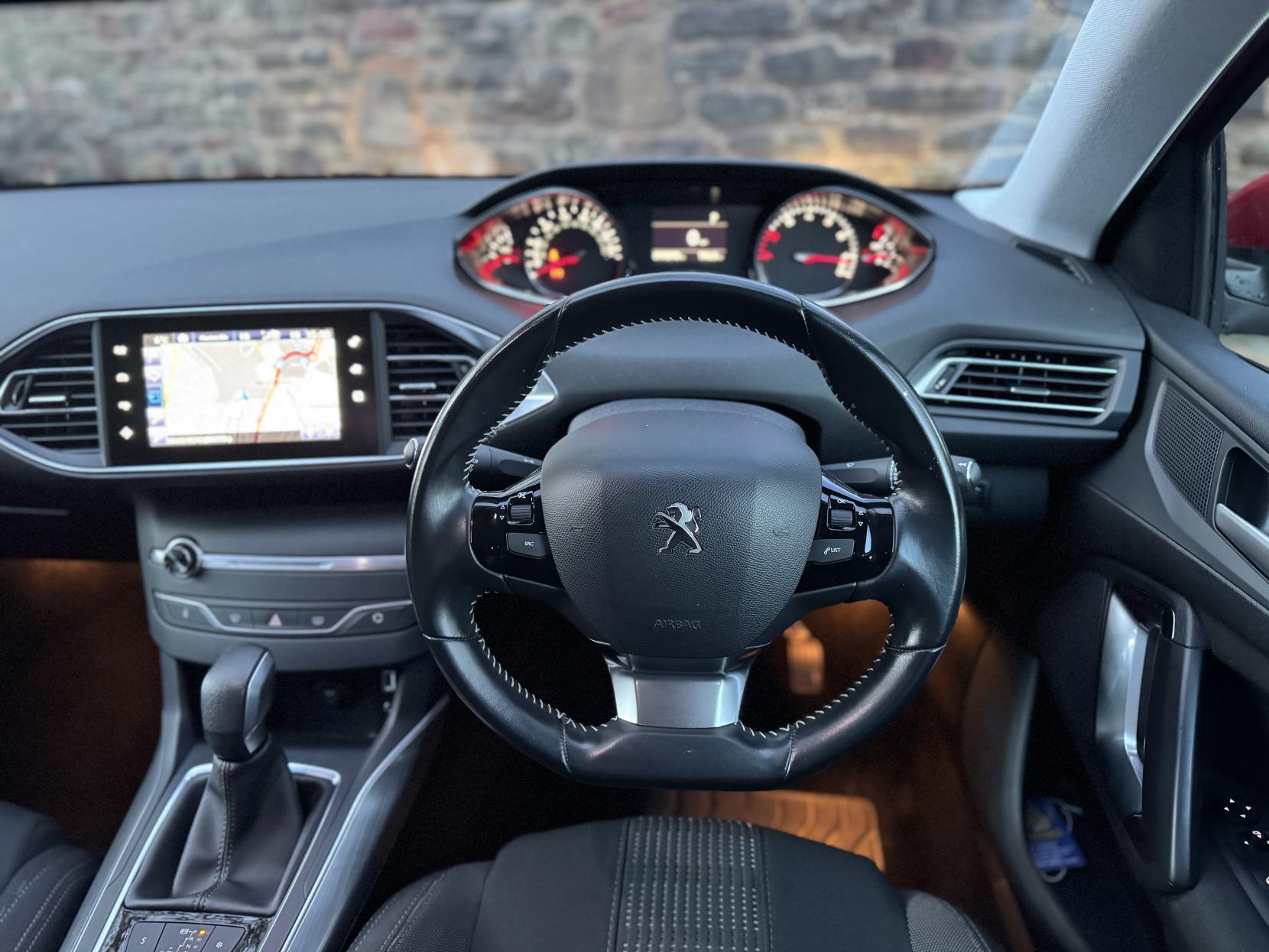 Peugeot 308 SW 1.2 PureTech Allure Estate 5dr Petrol EAT Euro 6 (s/s) (130 ps)