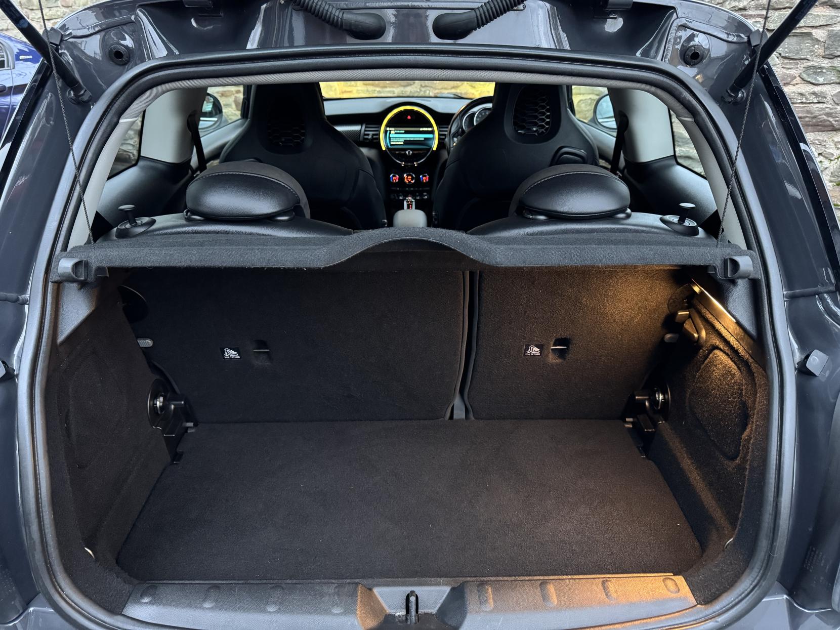 MINI Hatch 2.0 Cooper S Hatchback 3dr Petrol Steptronic Euro 6 (s/s) (192 ps)