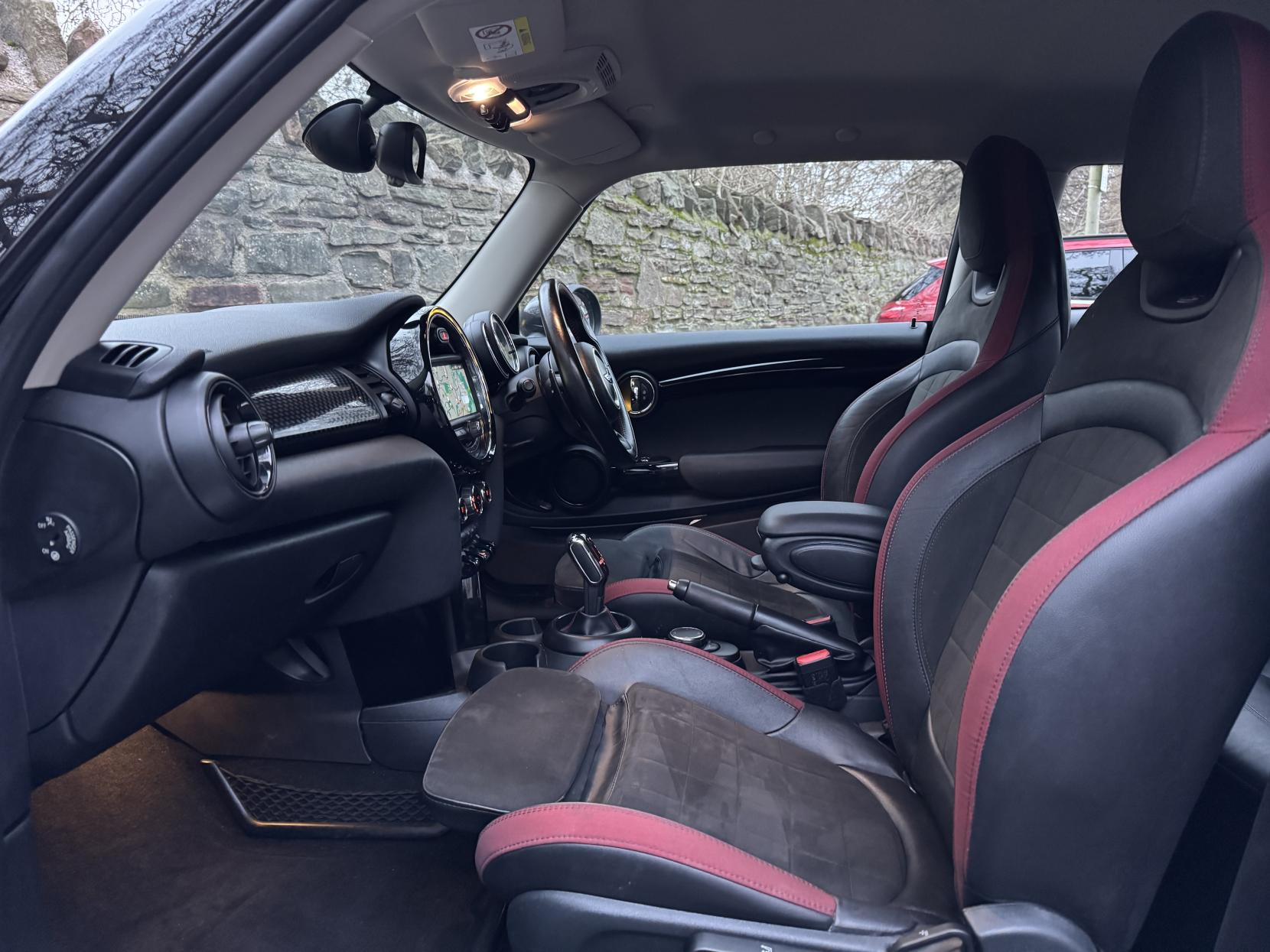 MINI Hatch 2.0 Cooper S Hatchback 3dr Petrol Steptronic Euro 6 (s/s) (192 ps)