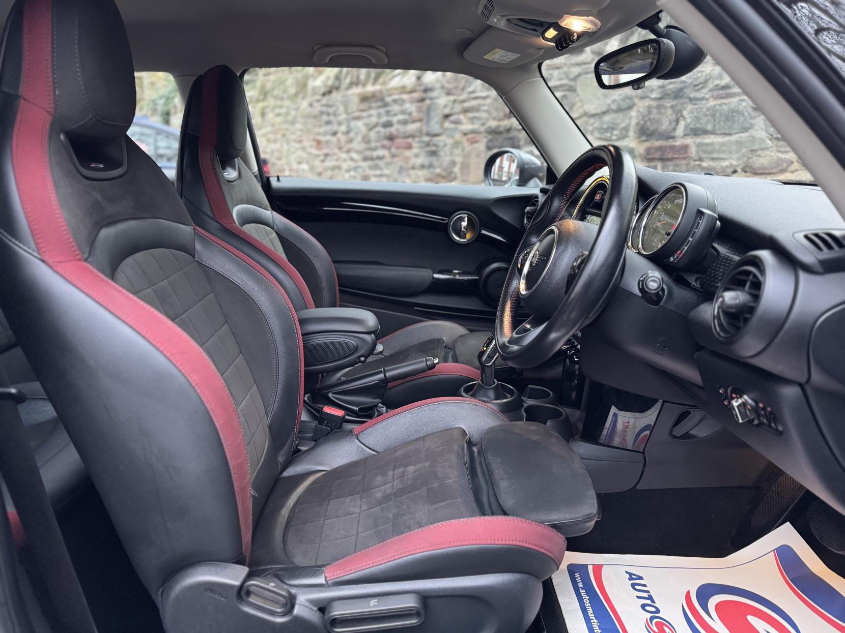 MINI Hatch 2.0 Cooper S Hatchback 3dr Petrol Steptronic Euro 6 (s/s) (192 ps)