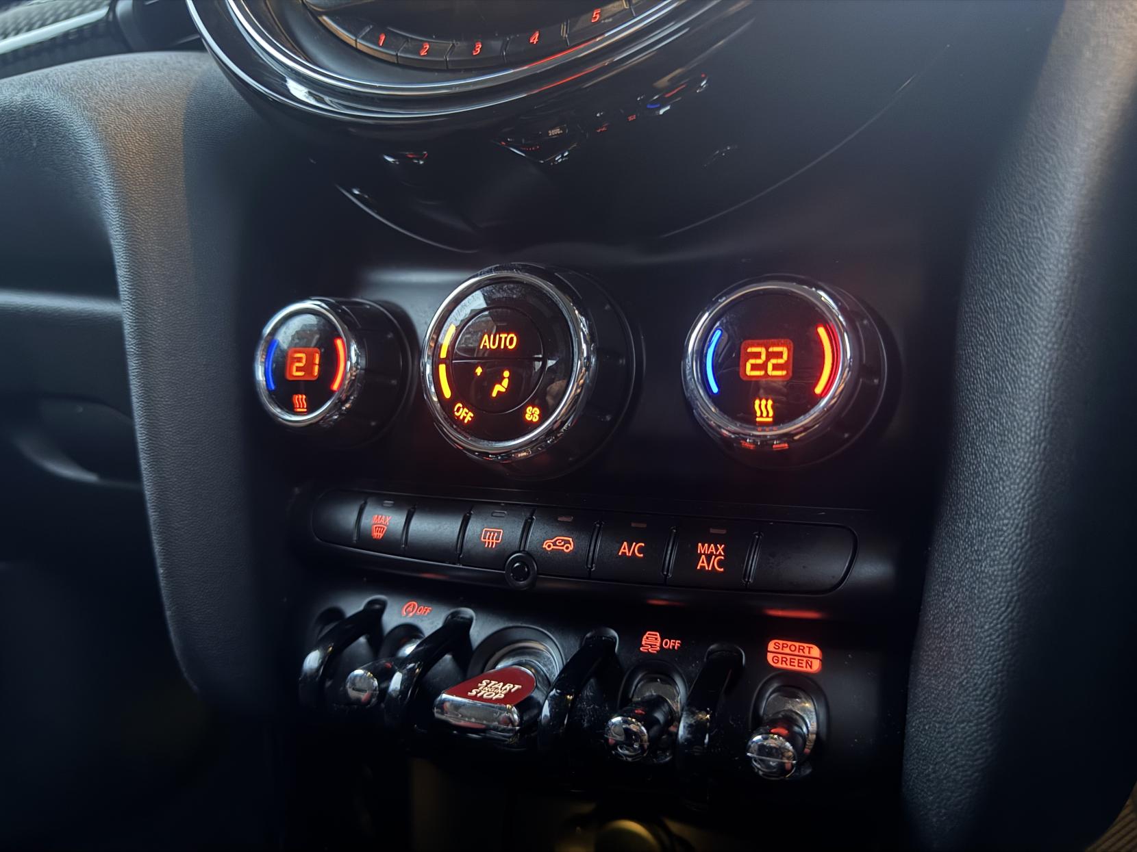 MINI Hatch 2.0 Cooper S Hatchback 3dr Petrol Steptronic Euro 6 (s/s) (192 ps)