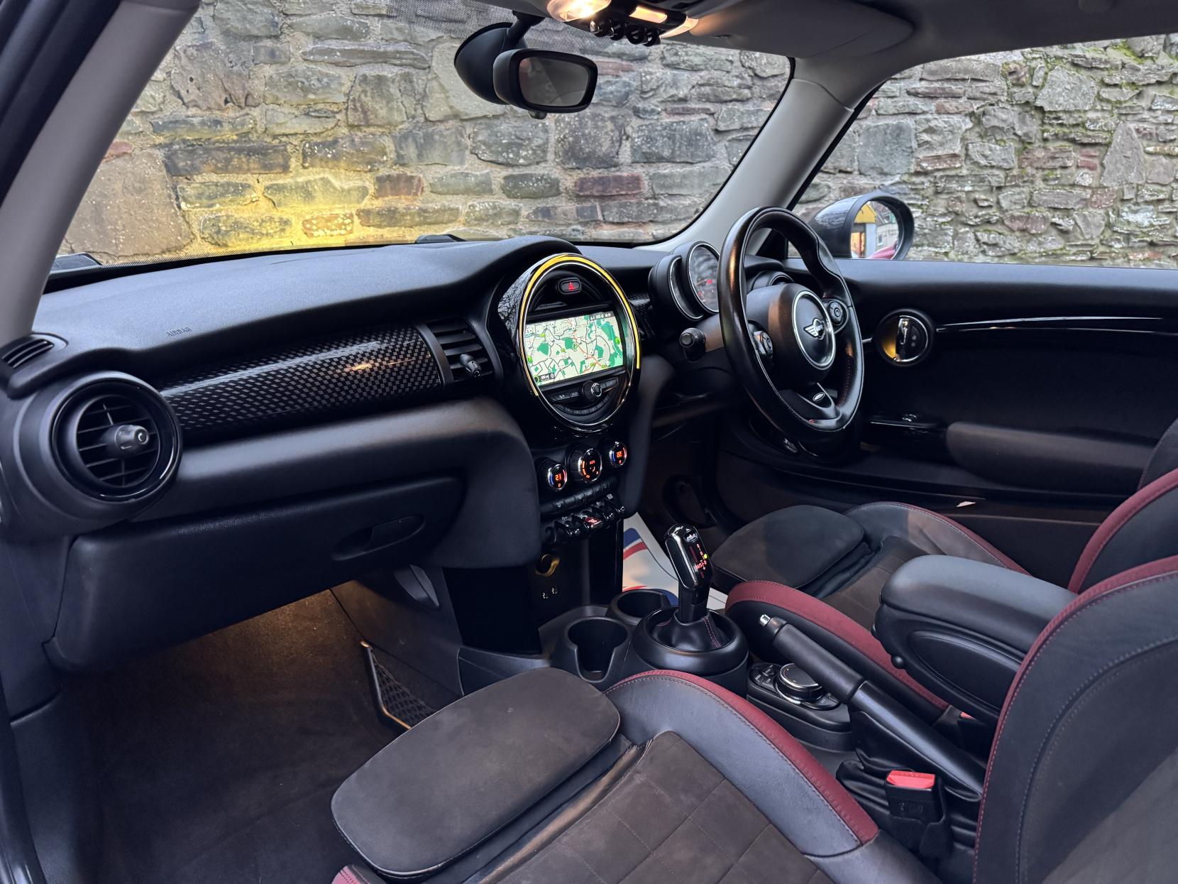 MINI Hatch 2.0 Cooper S Hatchback 3dr Petrol Steptronic Euro 6 (s/s) (192 ps)