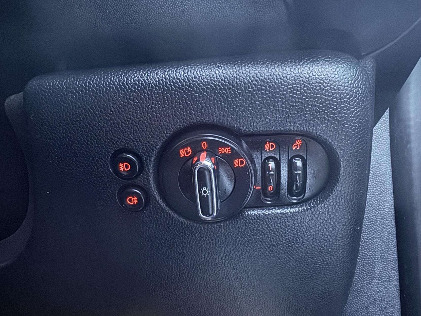 MINI Hatch 2.0 Cooper S Hatchback 3dr Petrol Steptronic Euro 6 (s/s) (192 ps)