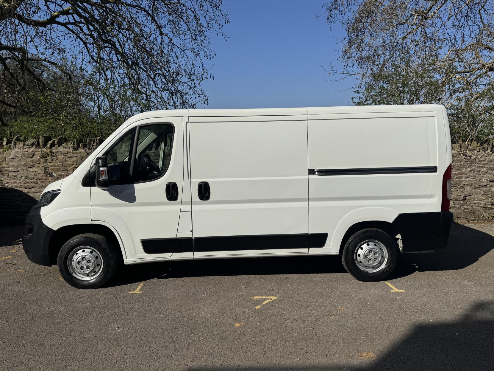 Peugeot Boxer 2.2 BlueHDi 335 S Panel Van 5dr Diesel Manual L2 H1 Euro 6 (s/s) (140 ps)