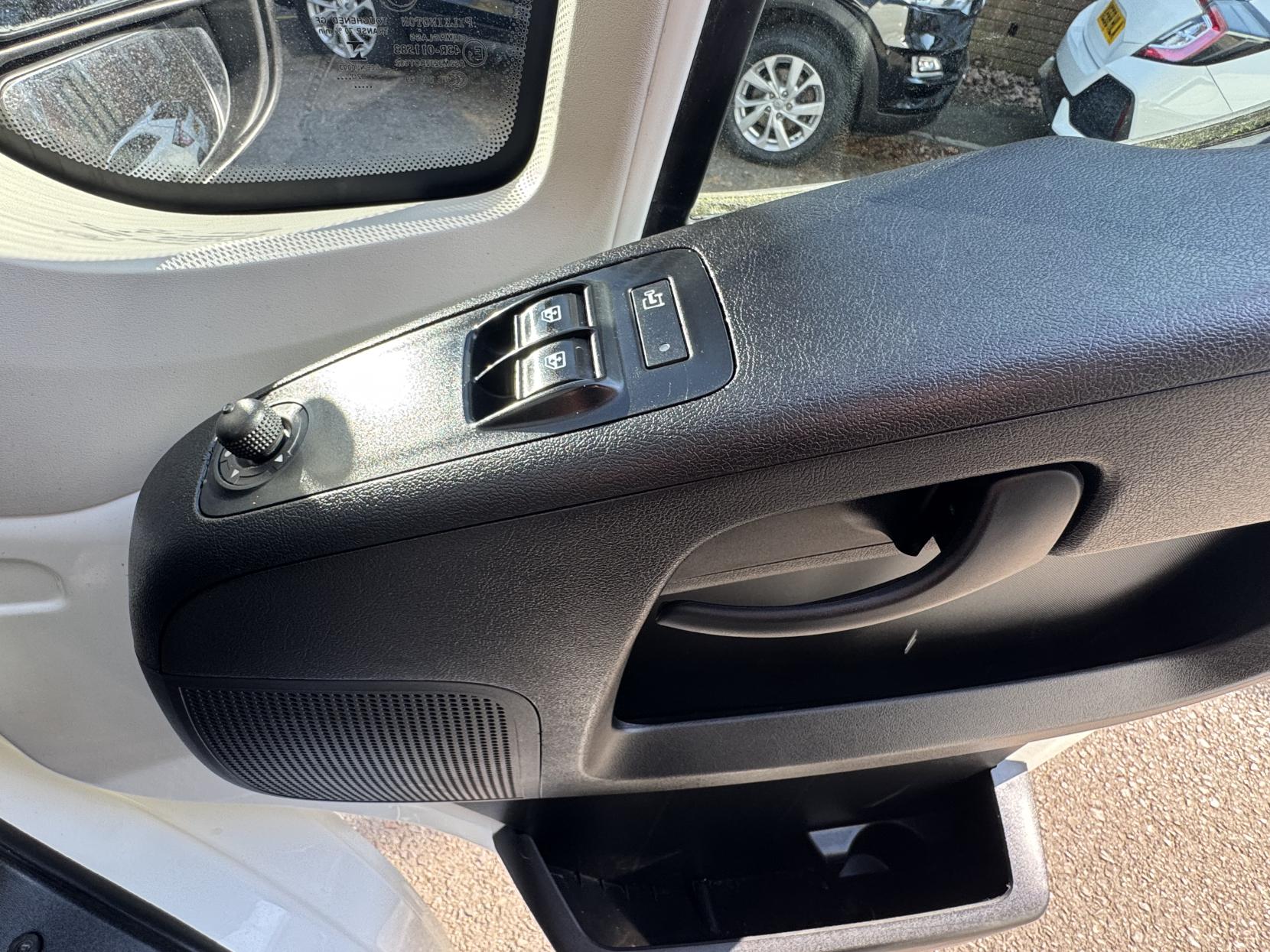 Peugeot Boxer 2.2 BlueHDi 335 S Panel Van 5dr Diesel Manual L2 H1 Euro 6 (s/s) (140 ps)