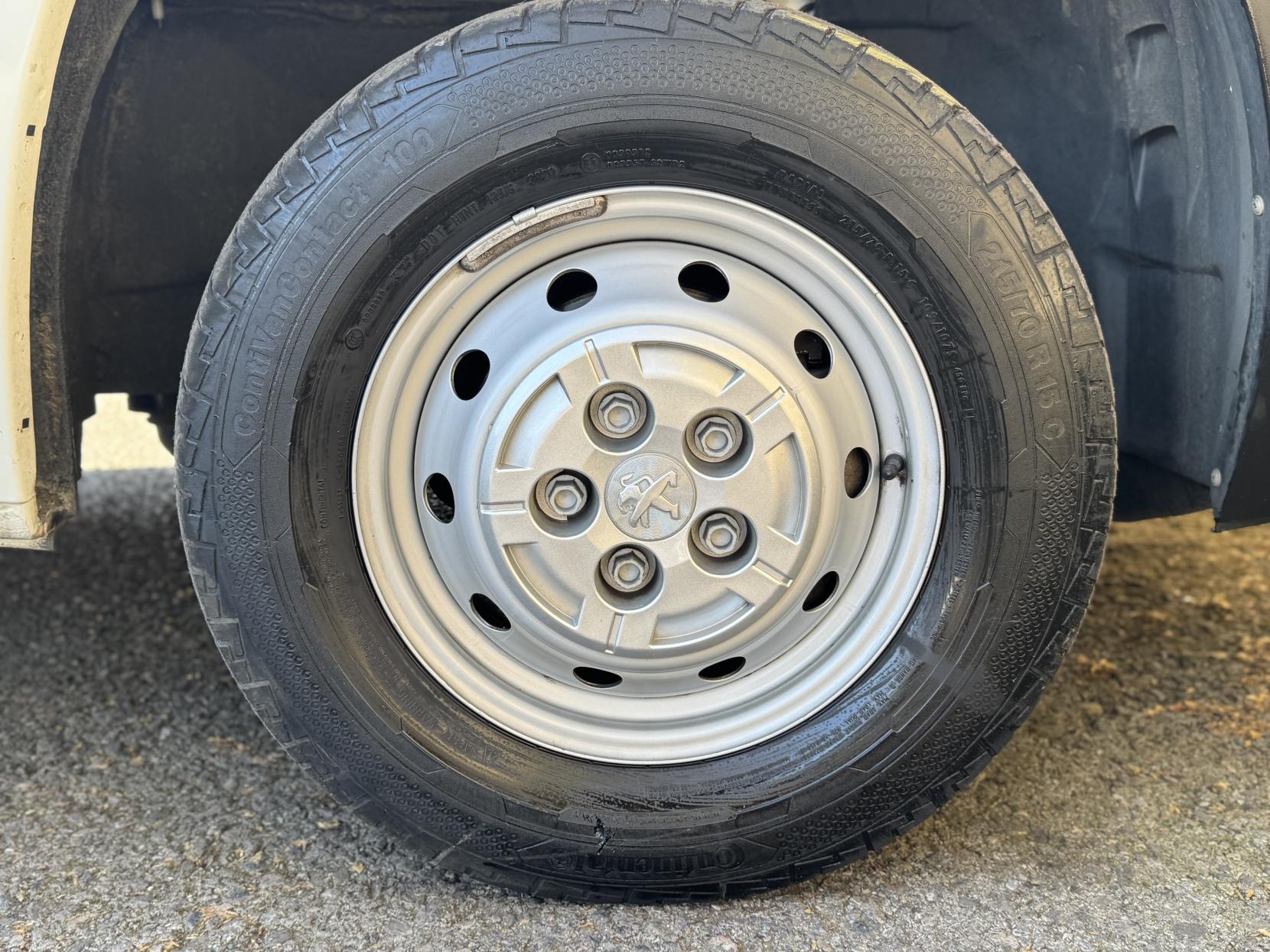 Peugeot Boxer 2.2 BlueHDi 335 S Panel Van 5dr Diesel Manual L2 H1 Euro 6 (s/s) (140 ps)