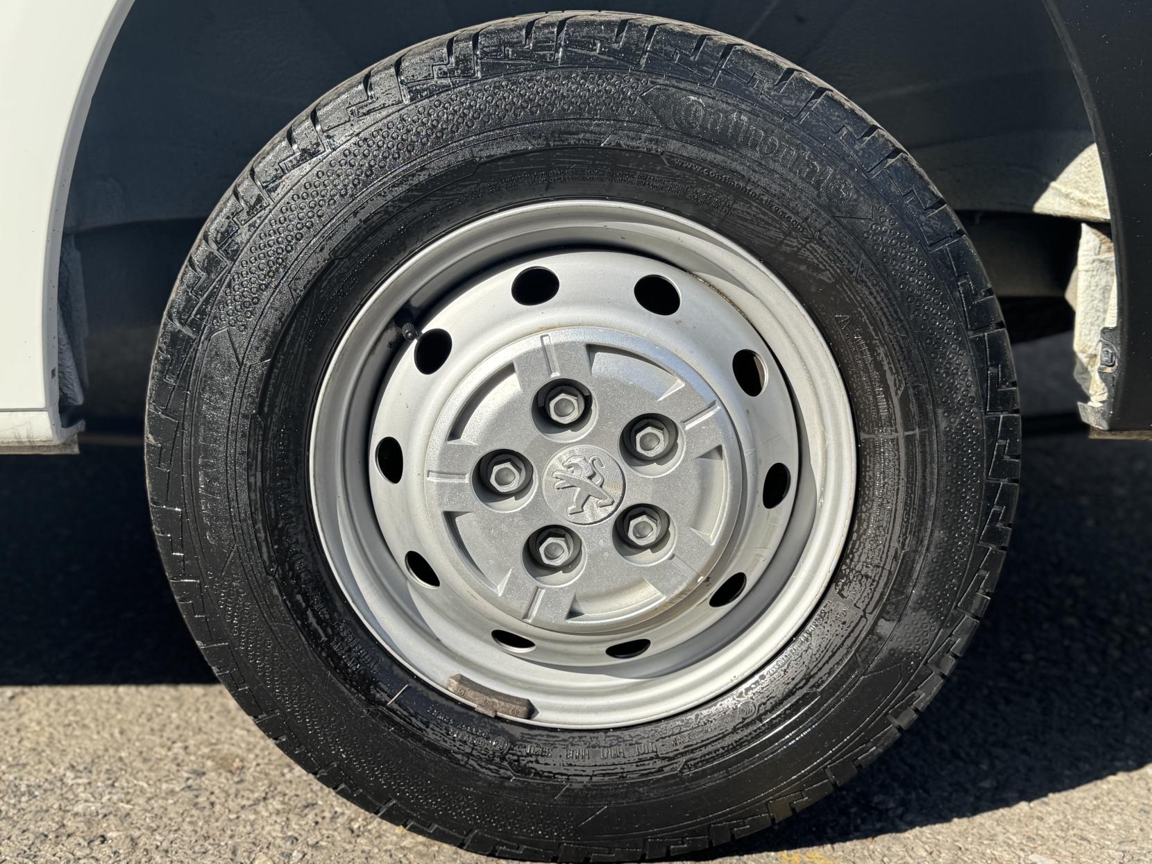 Peugeot Boxer 2.2 BlueHDi 335 S Panel Van 5dr Diesel Manual L2 H1 Euro 6 (s/s) (140 ps)