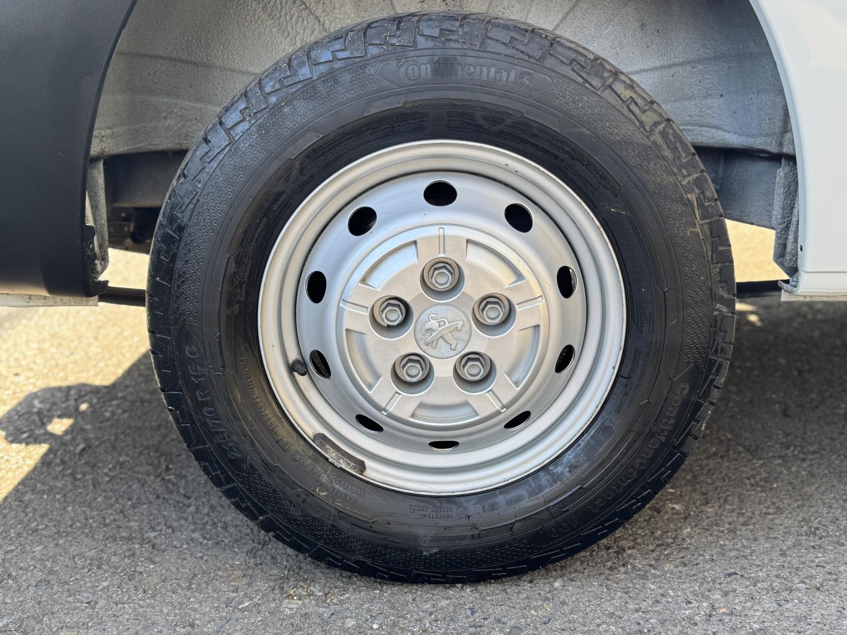 Peugeot Boxer 2.2 BlueHDi 335 S Panel Van 5dr Diesel Manual L2 H1 Euro 6 (s/s) (140 ps)