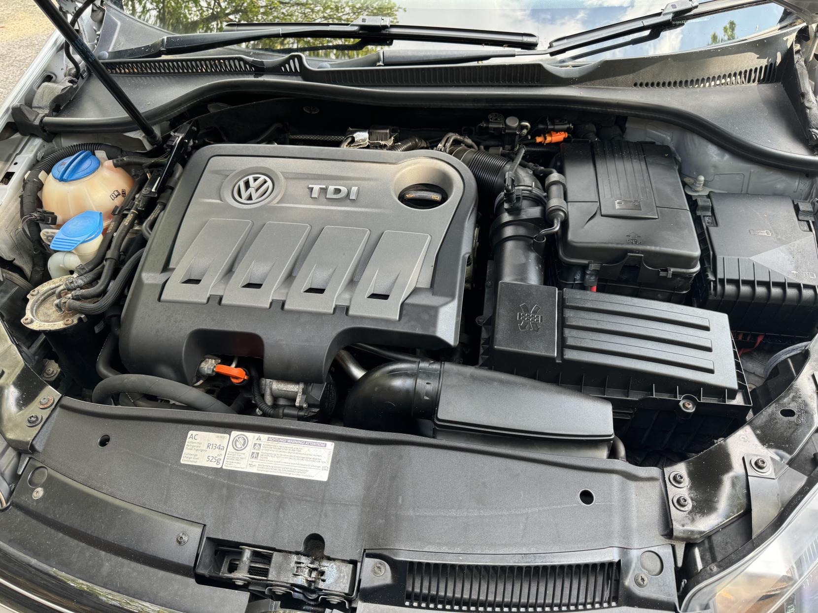 Volkswagen Golf 2.0 TDI BlueMotion Tech GT Hatchback 5dr Diesel Manual Euro 5 (s/s) (140 ps)