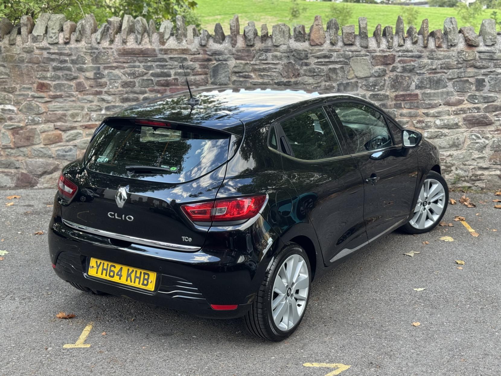 Renault Clio 0.9 TCe Dynamique S MediaNav Hatchback 5dr Petrol Manual Euro 5 (s/s) (90 ps)