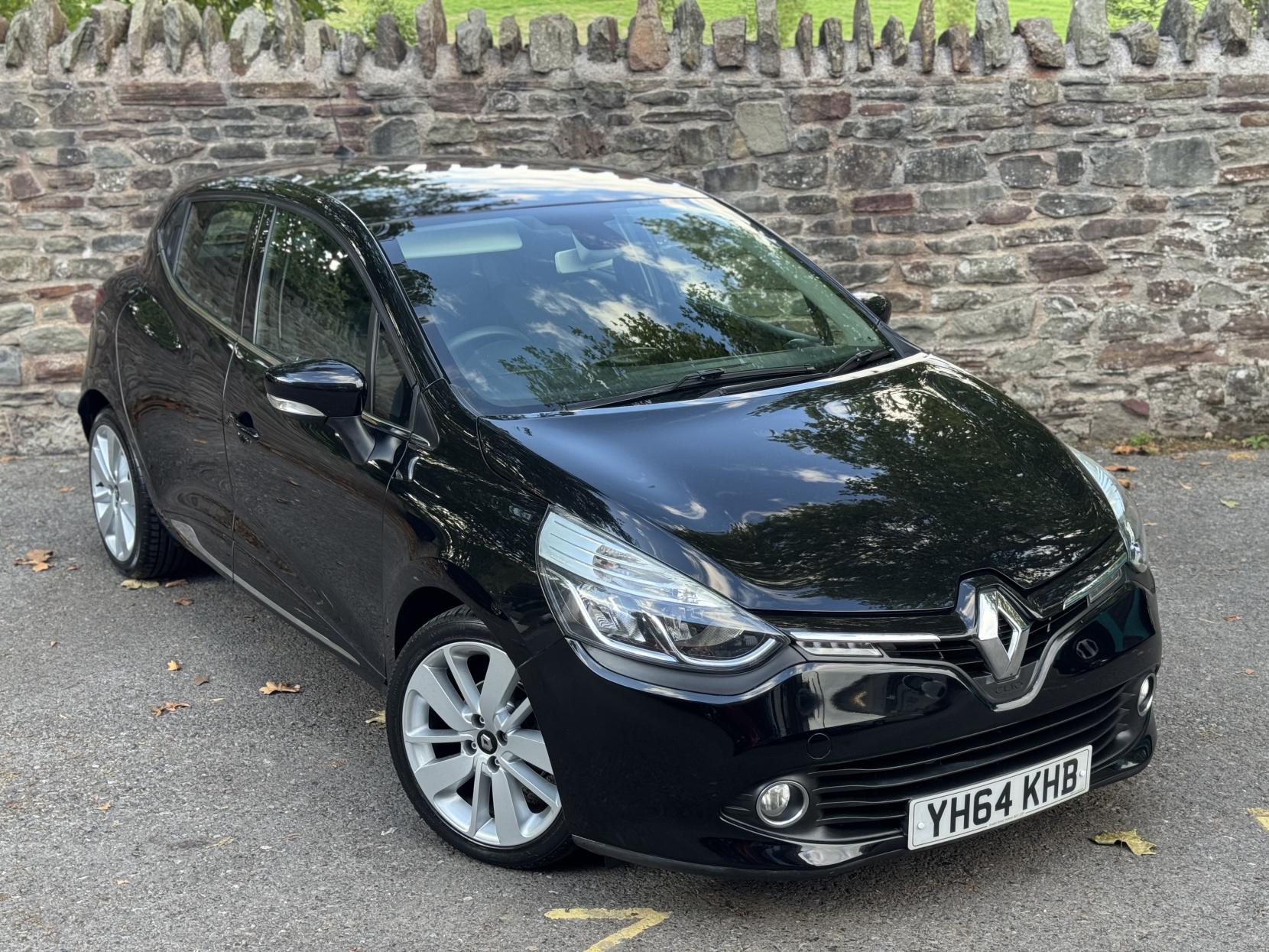 Renault Clio 0.9 TCe Dynamique S MediaNav Hatchback 5dr Petrol Manual Euro 5 (s/s) (90 ps)