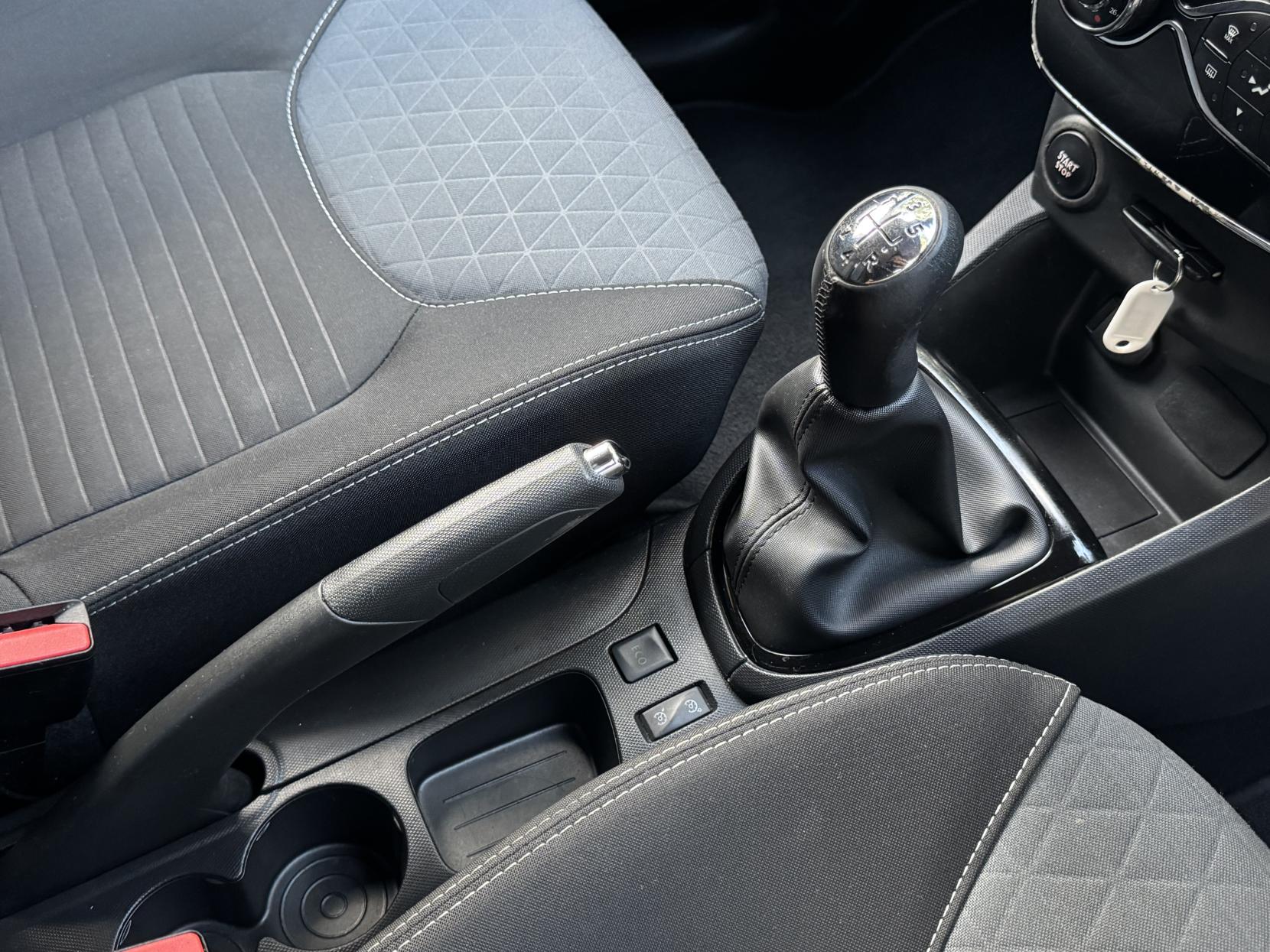 Renault Clio 0.9 TCe Dynamique S MediaNav Hatchback 5dr Petrol Manual Euro 5 (s/s) (90 ps)