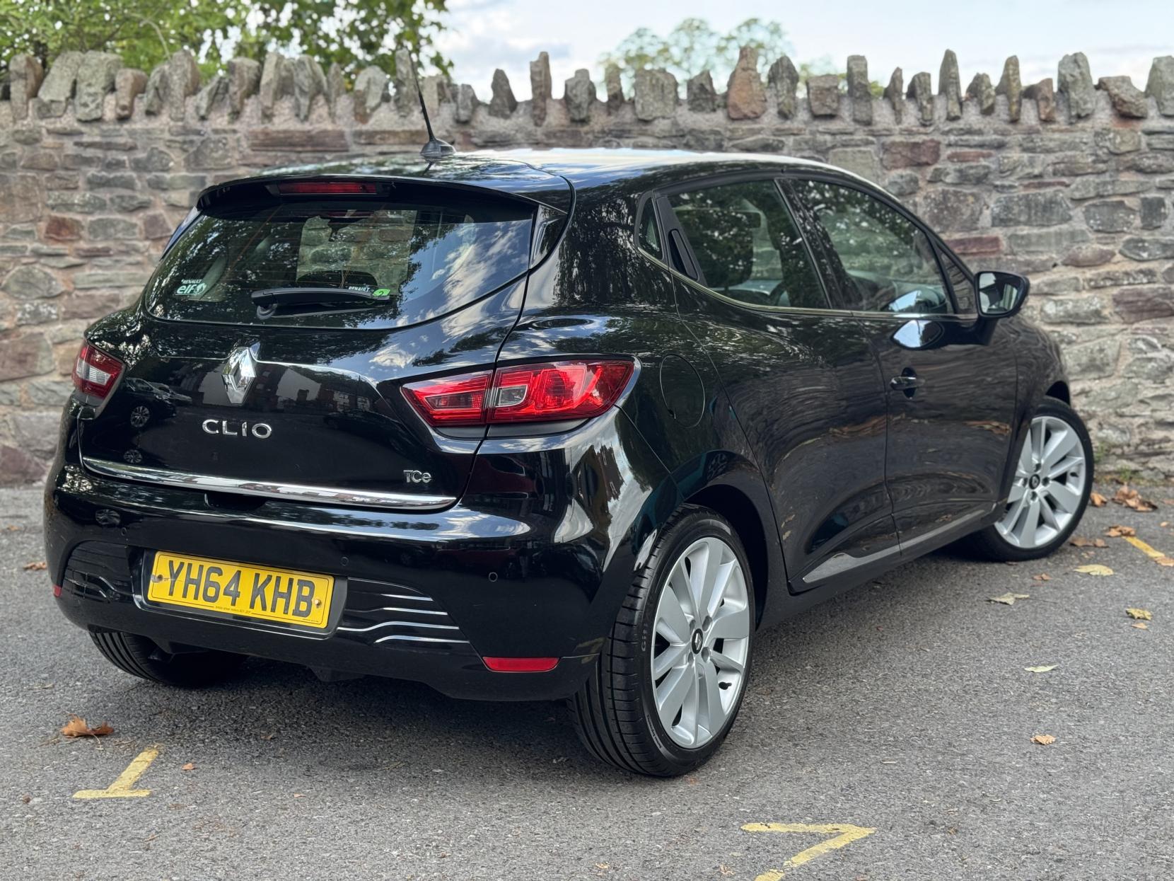 Renault Clio 0.9 TCe Dynamique S MediaNav Hatchback 5dr Petrol Manual Euro 5 (s/s) (90 ps)